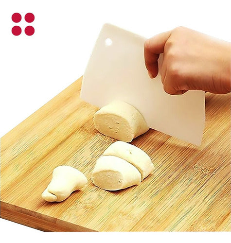 Cornet Scraper Para Masa Plástico Rígido Panadería Espatula