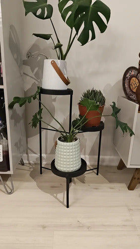 Pedestal Para 3 Plantas / Porta Maceteros Metalico - Norplat Negro Lisa
