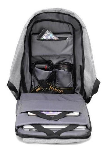 Mochila De Carga Usb Antirrobo Negro