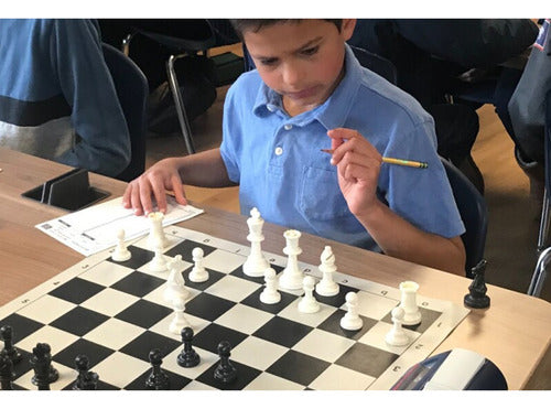 Juego De Ajedrez Escolar Portable Tablero 50x50cm - Norplat