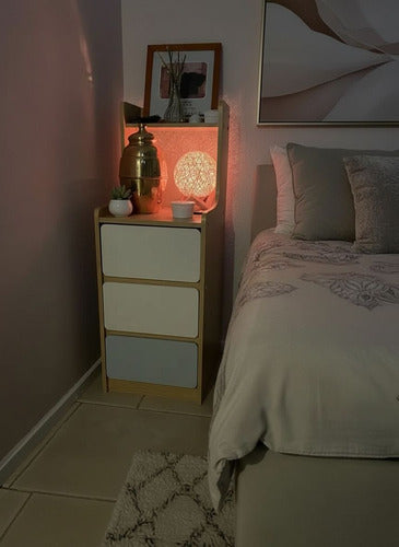 Velador Angosto Alto De Madera 3 Cajones 25*34*87cm Norplat Mate Madera